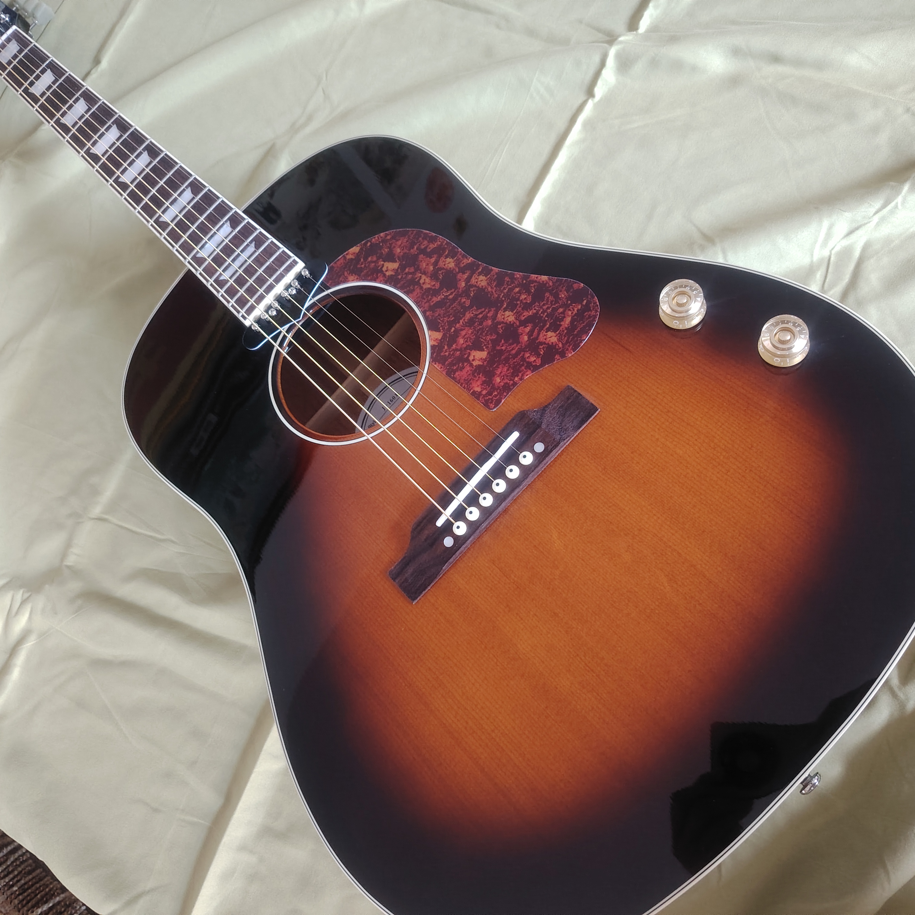 Musical Instrument With Strings - High quality 6-string J-160TS acoustic guitar