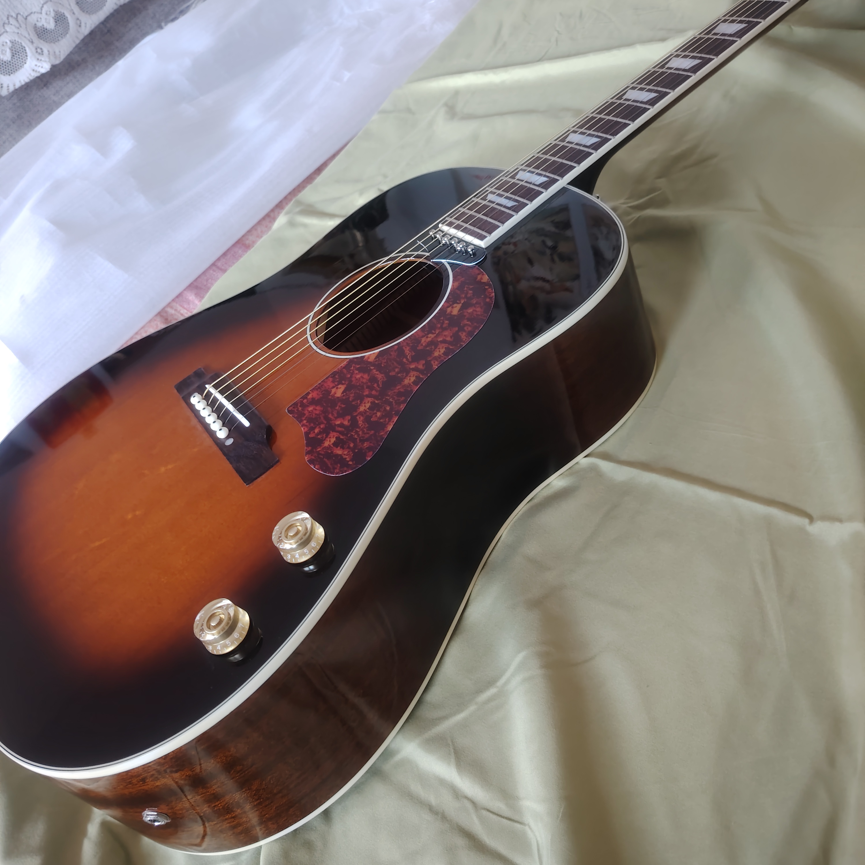 High quality 6-string J-160TS  - Musical Instrument With Strings avis et prix